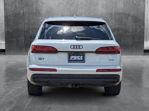 2021 Audi Q7 55 Premium Plus