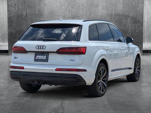 2021 Audi Q7 55 Premium Plus