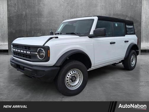 2025 Ford Bronco Base 4 Door 4x4