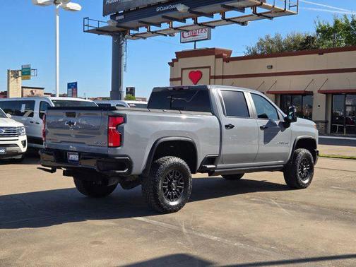 2024 Chevrolet Silverado 2500 4WD Crew Cab Standard Bed ZR2