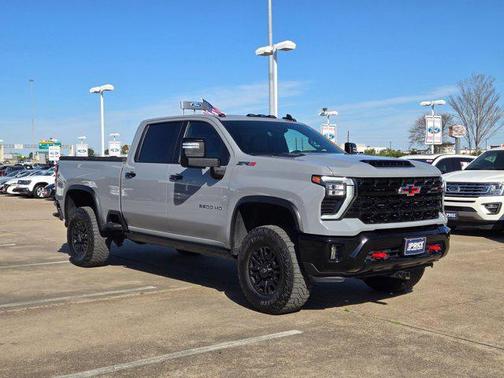 2024 Chevrolet Silverado 2500 4WD Crew Cab Standard Bed ZR2