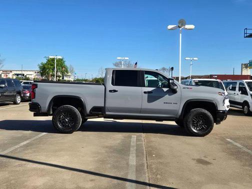 2024 Chevrolet Silverado 2500 4WD Crew Cab Standard Bed ZR2