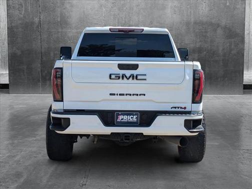 2024 GMC Sierra 2500 AT4
