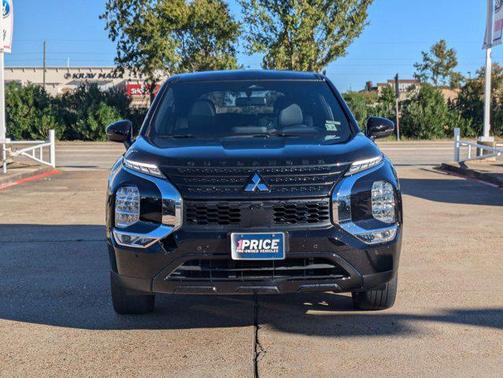 2022 Mitsubishi Outlander Black Edition 2WD
