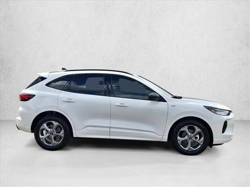 Star White Metallic Tri-Coat 2023 Ford Escape ST-Line