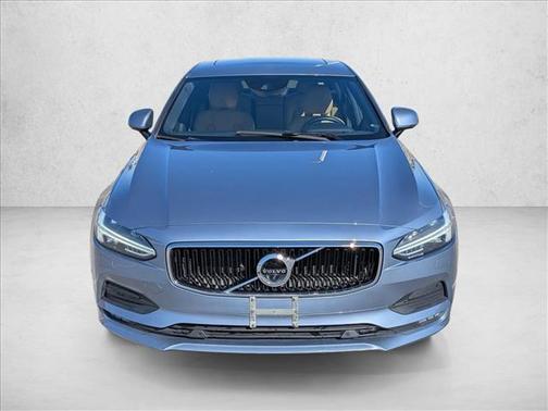 2020 Volvo S90 T6 Momentum