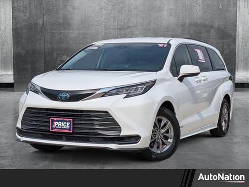 2021 Toyota Sienna LE
