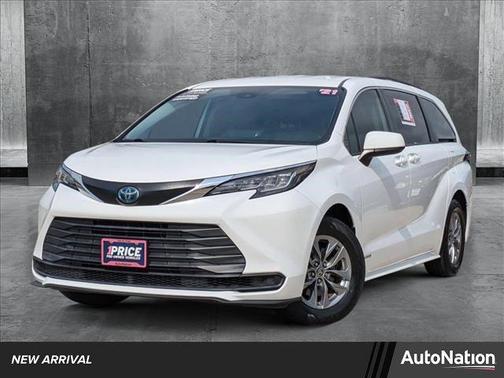 2021 Toyota Sienna LE