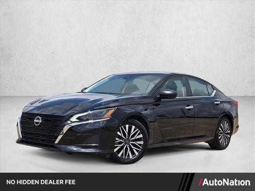 Super Black 2025 Nissan Altima SV FWD