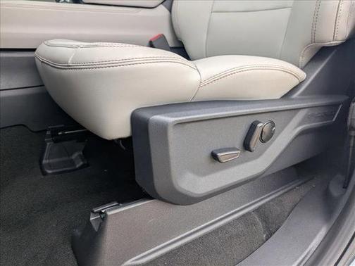 2025 Ford Expedition Max Active 4x2