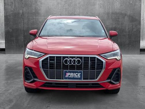 2024 Audi Q3 Premium 45 TFSI S line quattro Tiptronic