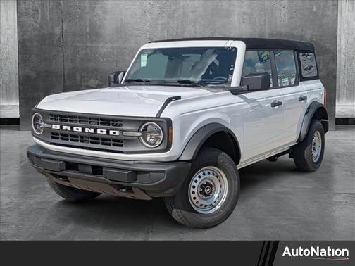 2025 Ford Bronco Base 4 Door 4x4