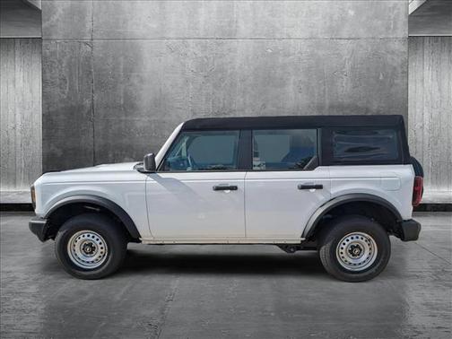 2025 Ford Bronco Base 4 Door 4x4