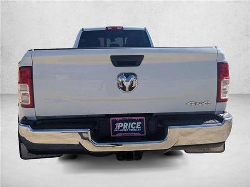 2023 RAM 3500 Tradesman Crew Cab 4x4 8' Box