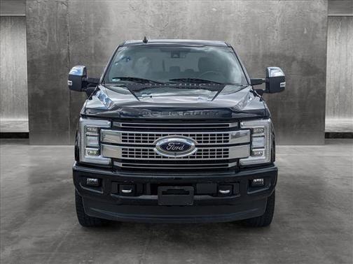 Photo 2 of 23 of 2019 Ford F-350 Platinum
