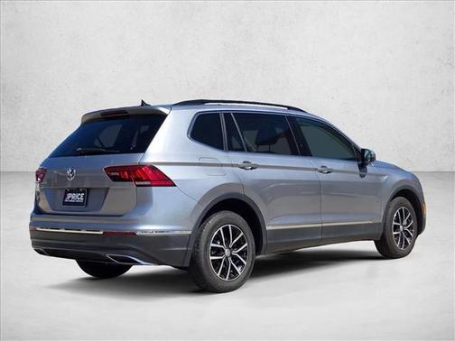 Pyrite Silver Metallic 2021 Volkswagen Tiguan 2.0T SE