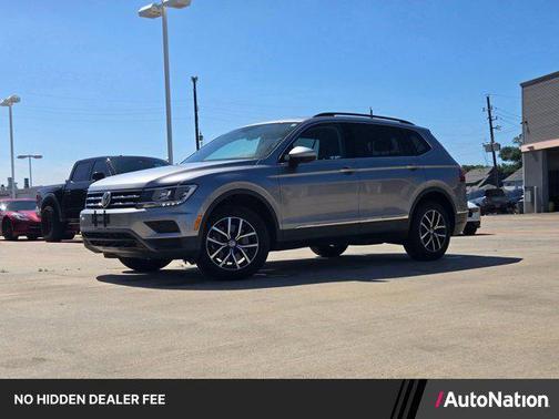 Pyrite Silver Metallic 2021 Volkswagen Tiguan 2.0T SE