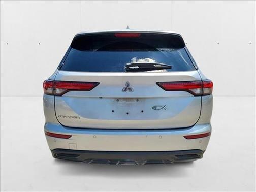 2022 Mitsubishi Outlander Black Edition 2WD