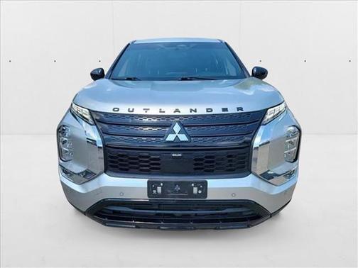 2022 Mitsubishi Outlander Black Edition 2WD