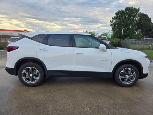 Summit White 2025 Chevrolet Blazer 2LT