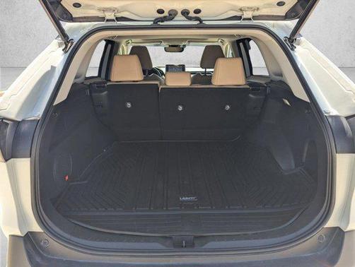 Blizzard Pearl 2022 Toyota RAV4 Limited