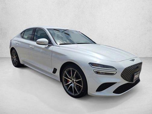Uyuni White 2025 Genesis G70 2.5T RWD