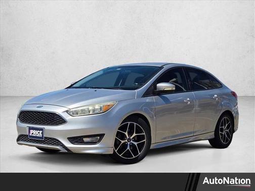Ingot Silver 2015 Ford Focus SE