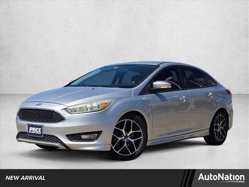 Ingot Silver 2015 Ford Focus SE