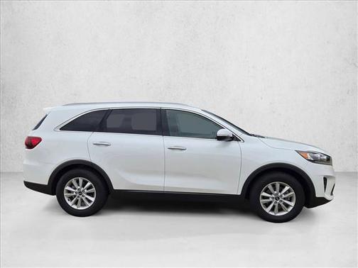 Snow White Pearl 2019 Kia Sorento LX