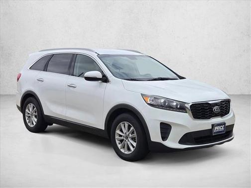 Snow White Pearl 2019 Kia Sorento LX