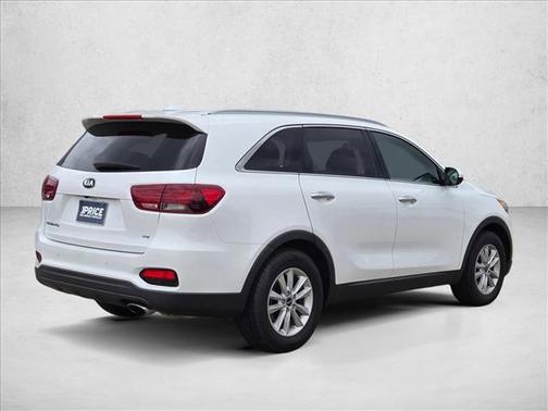 Snow White Pearl 2019 Kia Sorento LX