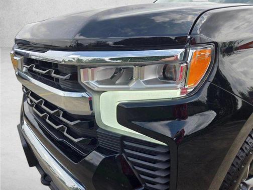 Black 2022 Chevrolet Silverado 1500 LT