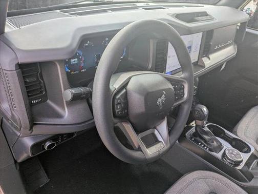 2025 Ford Bronco Base 4 Door 4x4
