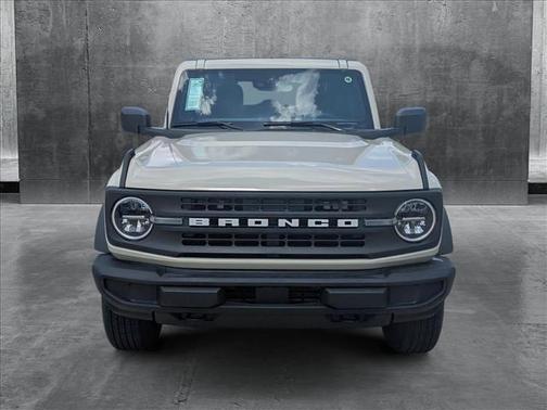 2025 Ford Bronco Base 4 Door 4x4