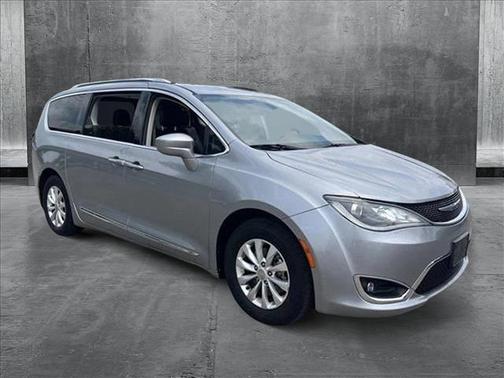 2018 Chrysler Pacifica Touring-L