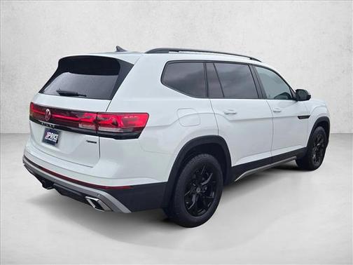 Pure White 2024 Volkswagen Atlas 2.0T SE w/Technology 4MOTION