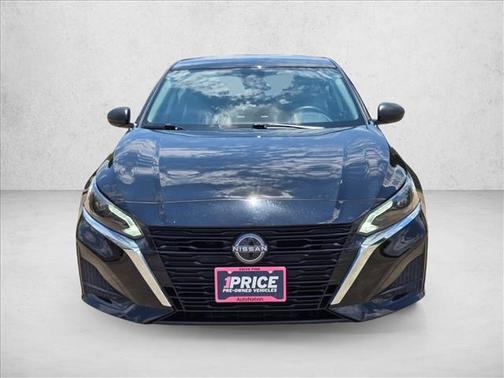 Super Black 2025 Nissan Altima SV FWD
