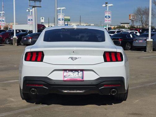 2024 Ford Mustang EcoBoost