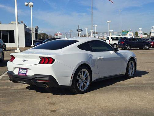 2024 Ford Mustang EcoBoost