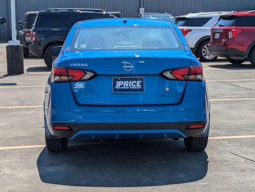 2023 Nissan Versa 1.6 S
