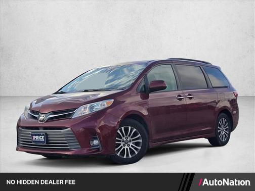 Salsa Red Pearl [Red 2018 Toyota Sienna XLE