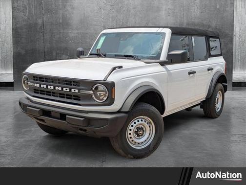 2025 Ford Bronco Base 4 Door 4x4