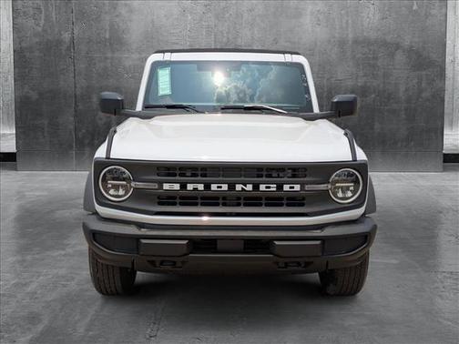 2025 Ford Bronco Base 4 Door 4x4