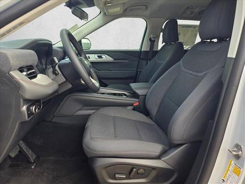 Space White Metallic 2026 Ford Explorer Active