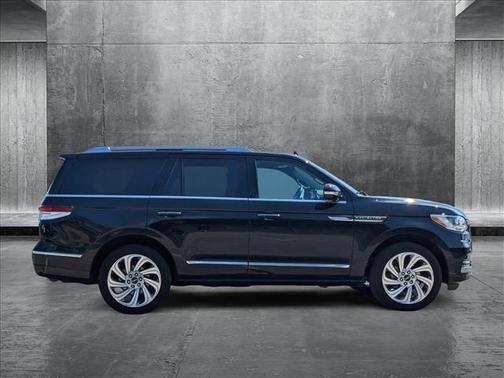 2024 Lincoln Navigator Premiere