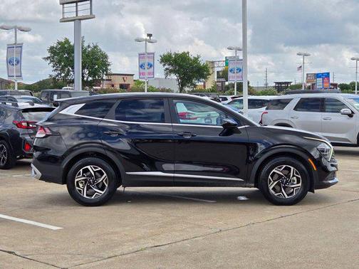Ebony Black 2025 Kia Sportage LX