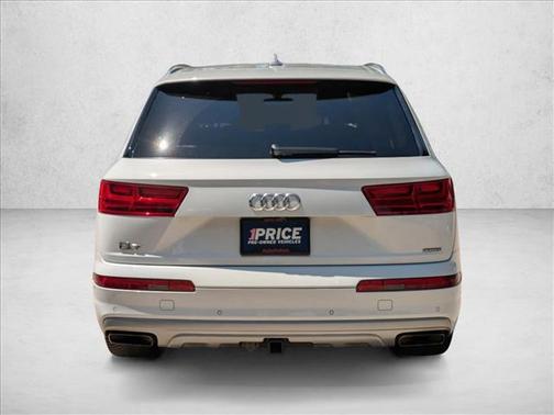 2019 Audi Q7 55 Premium Plus