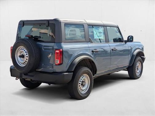 Azure Gray Metallic Tri-Coat 2025 Ford Bronco Base 4 Door 4x4