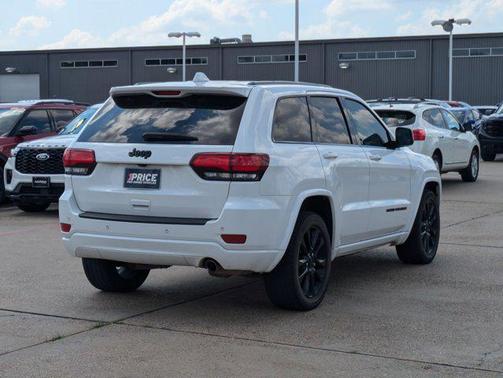 2021 Jeep Grand Cherokee Laredo