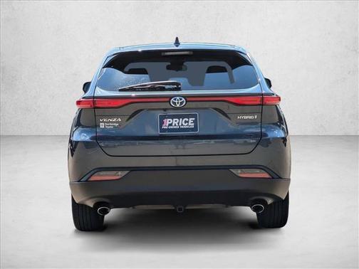2022 Toyota Venza LE